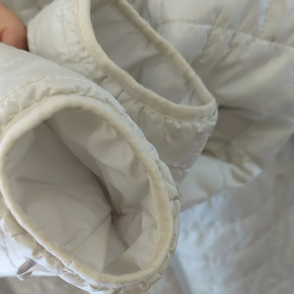 Patagonia Women's Cream Puffer Coat - Picture 4 of 7